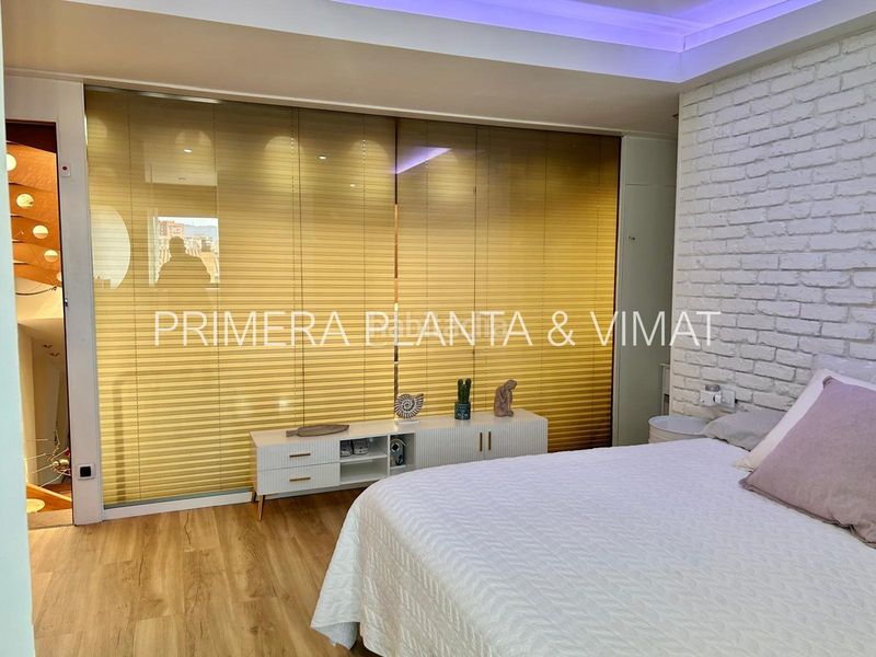 Foto 294424bd-4cae-4c2a-8d56-3a50d95e3450. Àtic amb calefacció aparcament a Centre Mataró