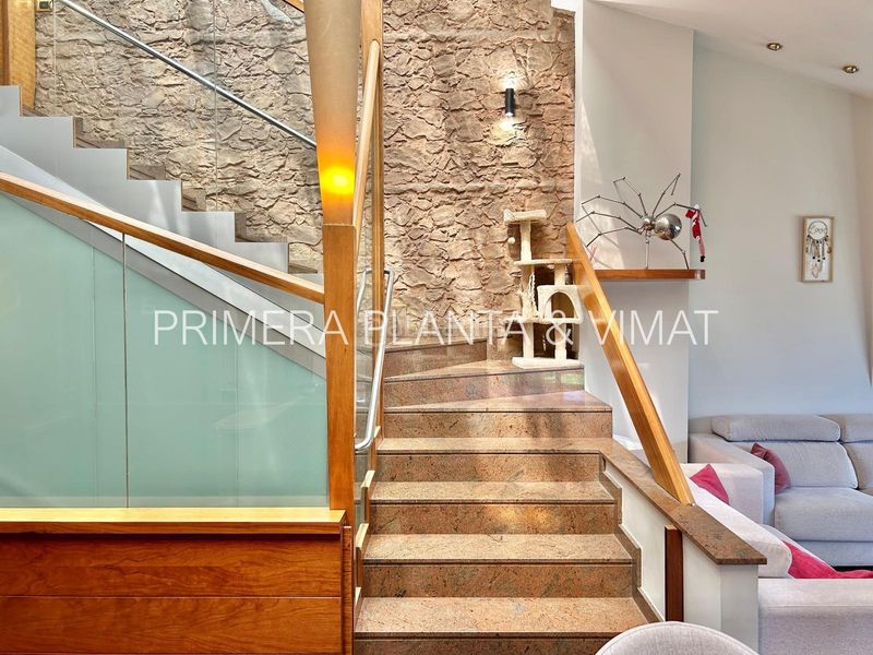 Foto 2beb84b3-6b30-4ab1-9af5-9063f62772e7. Àtic amb calefacció aparcament a Centre Mataró