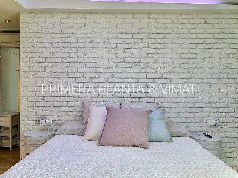 Foto 369a32b7-fd84-48fe-bc81-f0b7b19547a3. Àtic amb calefacció aparcament a Centre Mataró