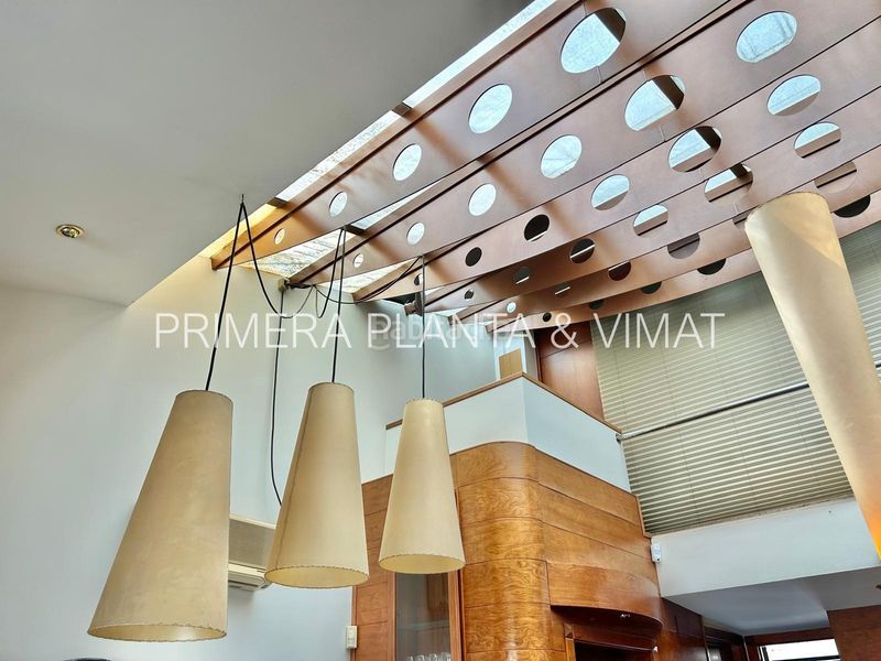 Foto b3bfbbad-04b8-40ab-a295-b6a65f6dea57. Àtic amb calefacció aparcament a Centre Mataró