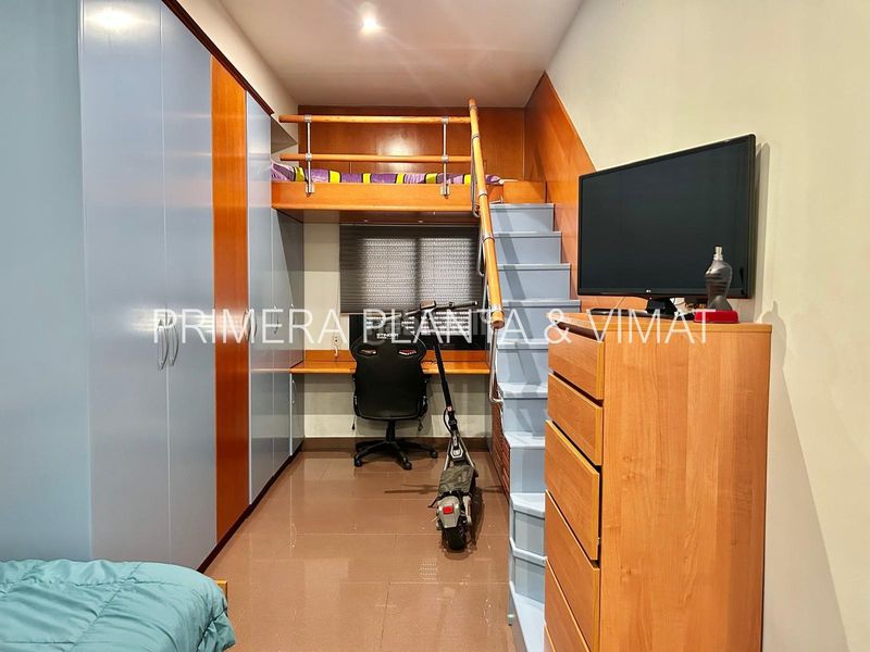 Foto dcbcf1f8-2c02-4df0-8ed0-0db3d42c3deb. Àtic amb calefacció aparcament a Centre Mataró