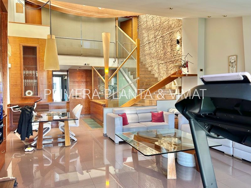 Foto fe73d632-2f7d-4773-89bd-2fc376654e40. Àtic amb calefacció aparcament a Centre Mataró