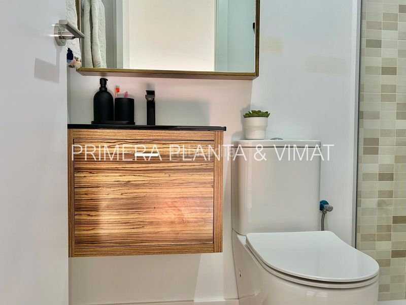 Foto a414dea2-70ad-4e83-a280-8d0ef9d3cb3f. Penthouse with heating parking in Eixample Mataró