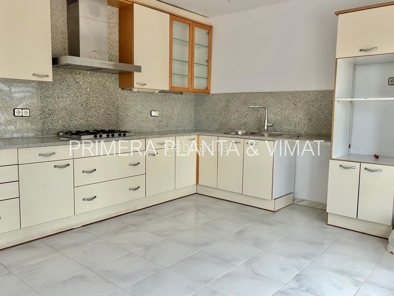 Foto 86490cce-232f-47ef-ac70-cc9f510be80b. Rent duplex in Centre Mataró