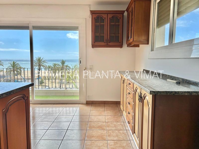 Foto c5cd68fd-9885-4a96-8418-e7b330038286. Location triplex avec parking dans Centre Mataró