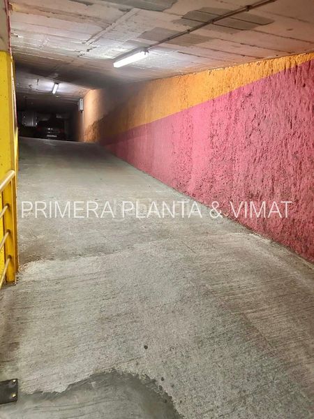 Foto b4162e22-f386-41a4-98b8-b493387e2840. Aparcament cotxe a Camí de la Serra Mataró