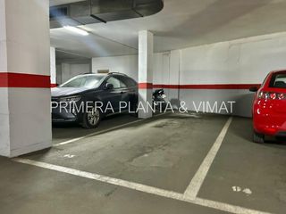 Miete Autoparkplatz in Centre. Dos plazas ,grande y pequeña !!