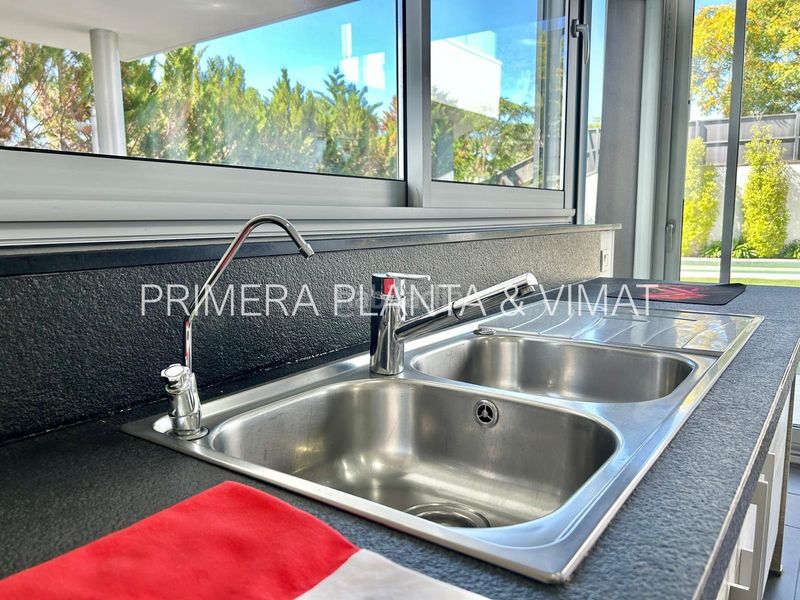 Foto 3beb5a83-104a-498c-8b31-261a777f2e31. Casa amb calefacció aparcament piscina a Vallveric Mataró