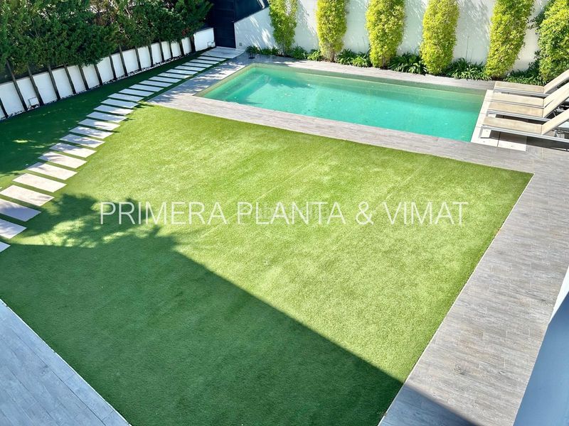 Foto 849bbdfa-ba72-4672-8eed-27aaf2dd0a34. Casa amb calefacció aparcament piscina a Vallveric Mataró