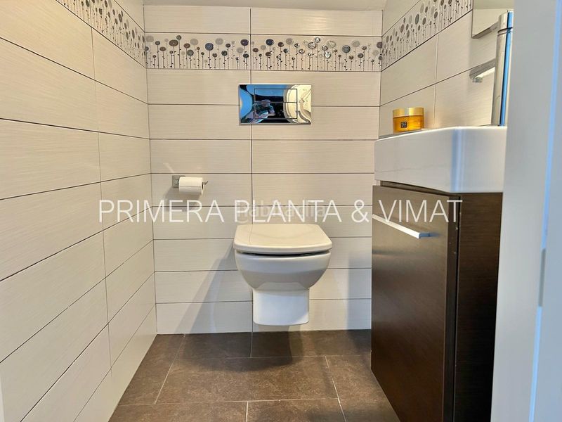 Foto b62f3866-722e-4e8d-87a3-b59b46e2adc0. Casa amb calefacció aparcament piscina a Vallveric Mataró