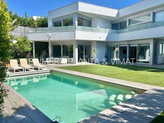 Casa in Vallveric. Moderna y elegante !!