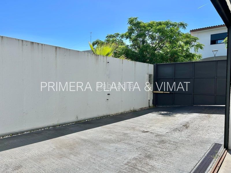 Foto d816d2a7-2caa-4b3f-a201-9a30e74b81ed. Casa amb calefacció aparcament piscina a Vallveric Mataró