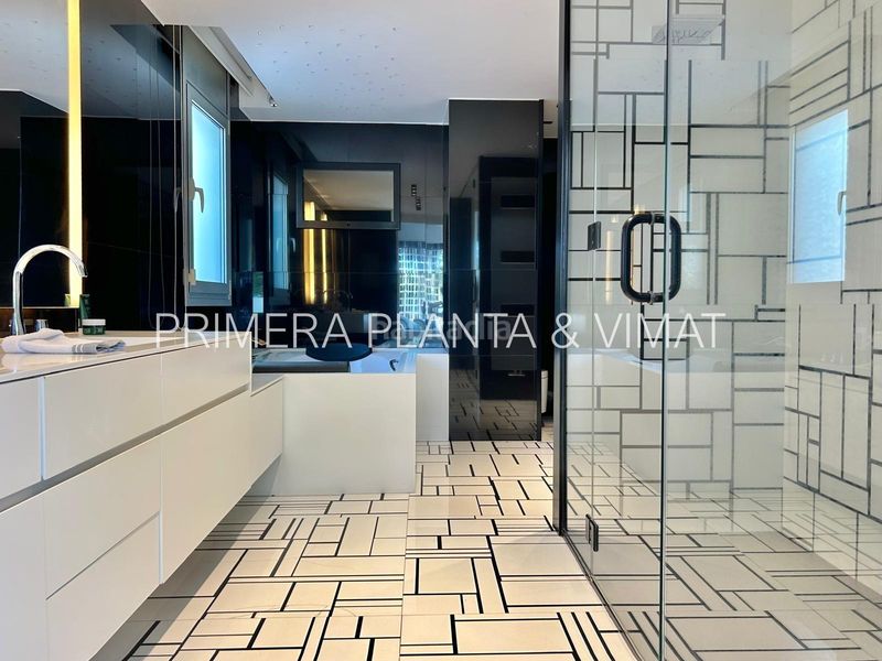 Foto dcfc67e0-a7dd-46fa-8c21-e0e698e6ed70. Casa amb calefacció aparcament piscina a Vallveric Mataró