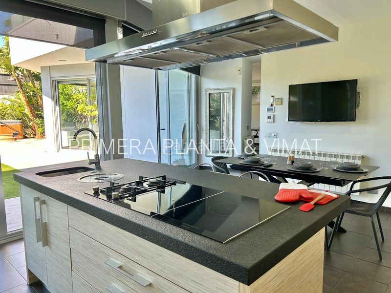 Foto df9c093b-6be3-4411-a645-1e72b958bae9. Casa amb calefacció aparcament piscina a Vallveric Mataró