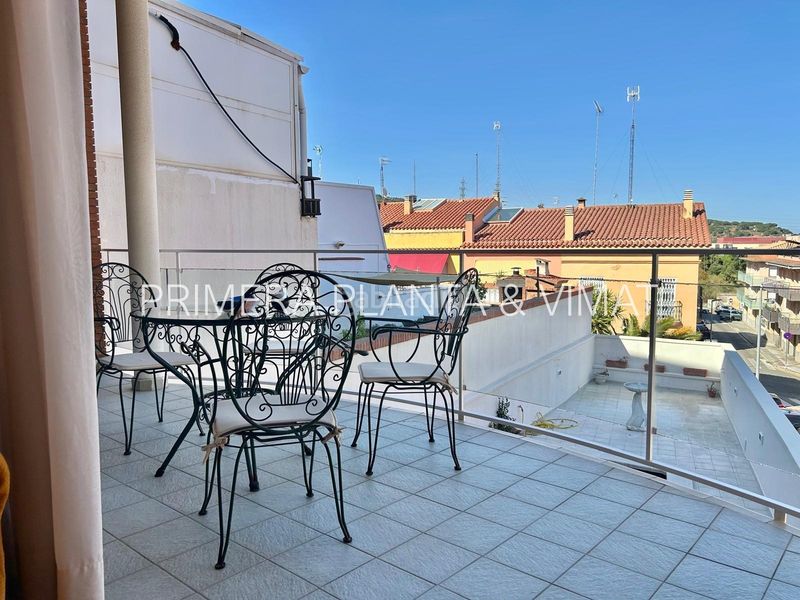 Foto 96e20e43-081d-4113-9eb5-948c05078704. Casa amb calefacció aparcament piscina a Vista Alegre Mataró