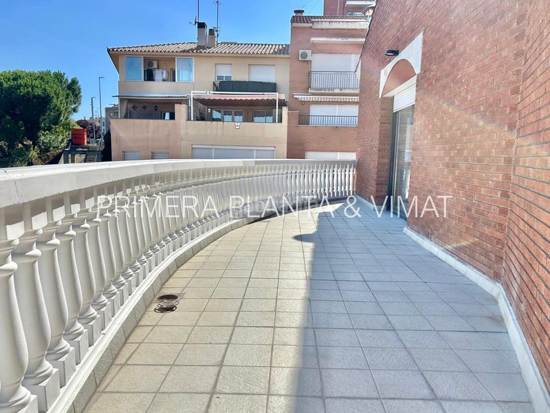 Foto dd523cb0-565b-4940-b582-8b5827044985. Casa amb calefacció aparcament piscina a Vista Alegre Mataró