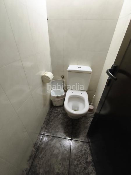 Foto f3d0e51f-9054-48d8-9d03-faa17c7a8072. Local commercial avec chauffage dans La Salut Badalona