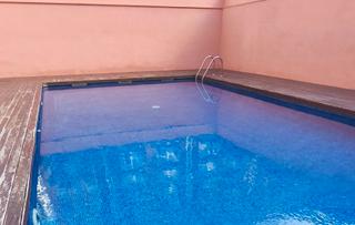 Pis  Carrer de cristóbal de moura. Piso con piscina en glòries