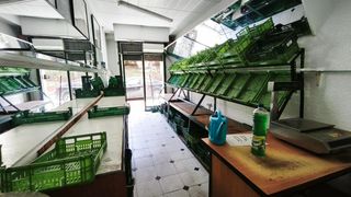 Traspàs Local Comercial  Avinguda de les corts catalanes. Traspaso de frutería