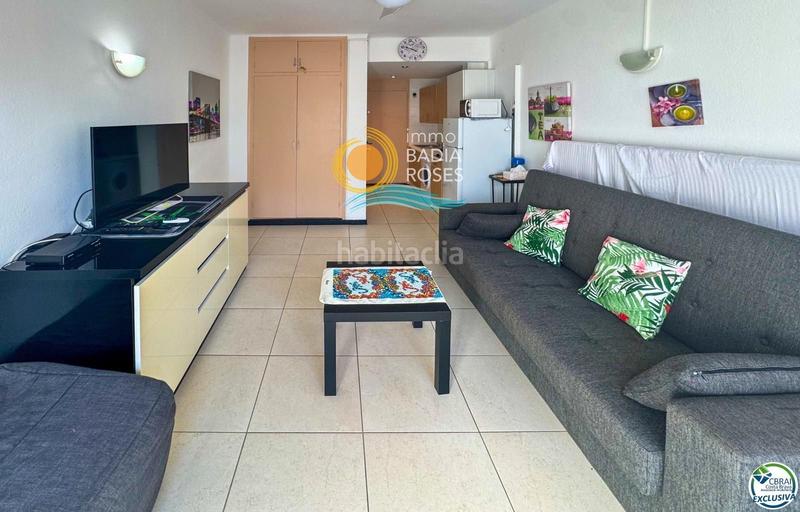 Foto 39b2d284-c18a-4ea6-8de4-f8d5fee5de21. Appartamento in de cala rostella 3 in Salatar Roses