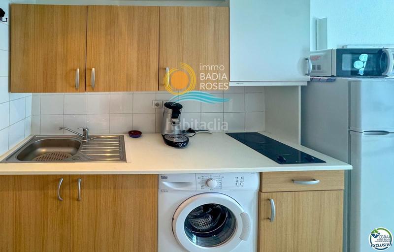 Foto d9df53b8-409c-44b2-b3d3-3eb4e74b131f. Appartamento in de cala rostella 3 in Salatar Roses