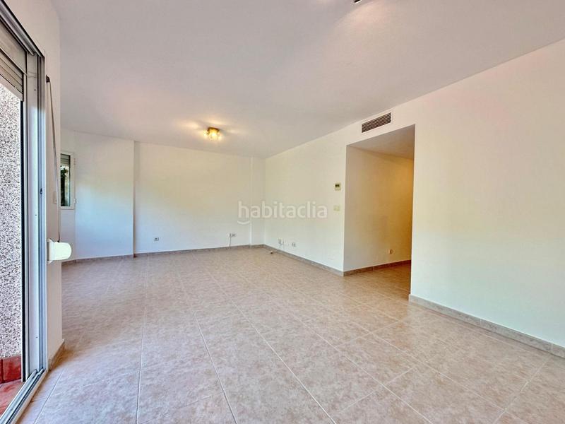 Foto 251d6b1b-9d0c-4ed4-95f0-869980f010f9. Rent house with parking pool in Albufereta Alicante