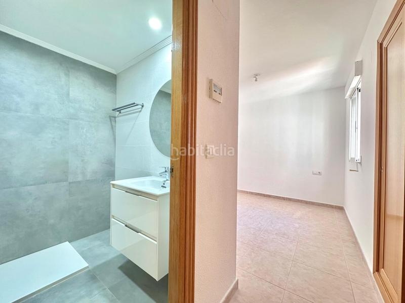 Foto 32c3afaa-eb0c-45c1-be87-76d1165640e0. Rent house with parking pool in Albufereta Alicante