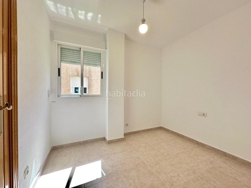 Foto 3ef8cc6a-f1e4-48ff-9ca8-c3ffc0b9130b. Rent house with parking pool in Albufereta Alicante