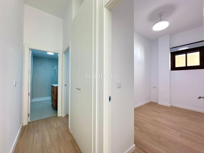 Foto c5afb625-0fa5-4eda-9992-7fe759ecd18c. Location rez-de-chaussée avec parking dans Centro San Juan de Alicante