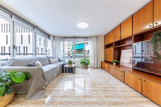 Pis a Calle med pascual perez. Bajar, pasear y sentir. vivir en el centro es volver a fluir.