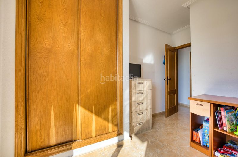 Foto 74ca4949-74ee-4496-9835-be48b0f2caf4. Casa aparellada amb piscina a Bonalba-Cotoveta Mutxamel