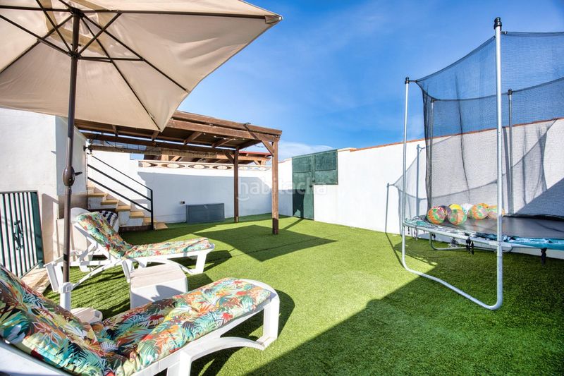 Foto 8e809e37-b4da-402a-a2ce-c26a26efc339. Casa aparellada amb piscina a Bonalba-Cotoveta Mutxamel