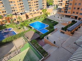 Pis a Avenida de Vicente Blasco Ibáñez