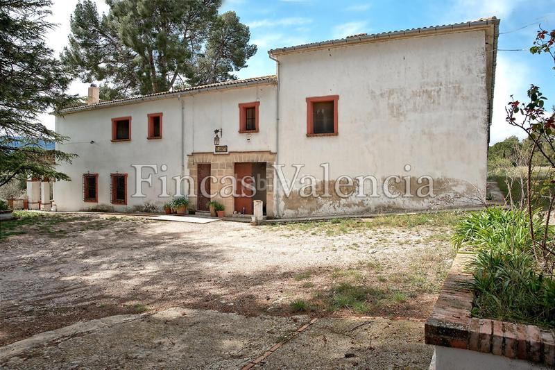 Foto 2b53e5c5-07b8-423a-b504-993857711fb3. Masia amb aparcament piscina a Batoi Alcoi