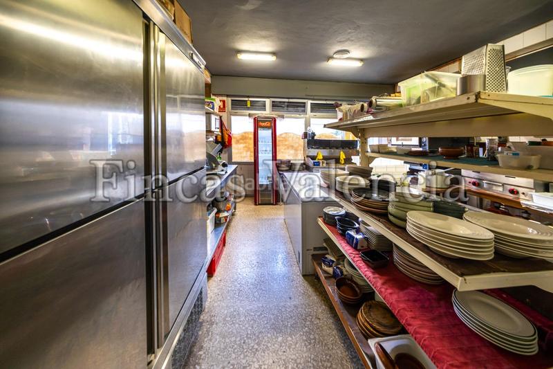 Foto 4d443d5f-5d16-4cf2-ac4b-0f1bbb08e722. Alquiler local comercial trasapaso restaurante en la cañada en Paterna