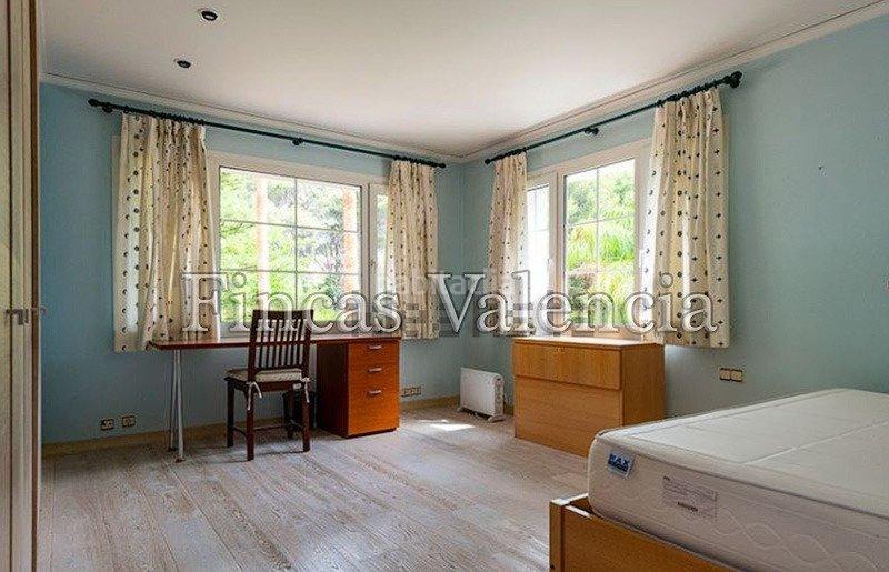 Foto 1e264a68-d49c-49ea-ace2-1538ed2fe773. Miete chalet mit heizung parking pool in Godella