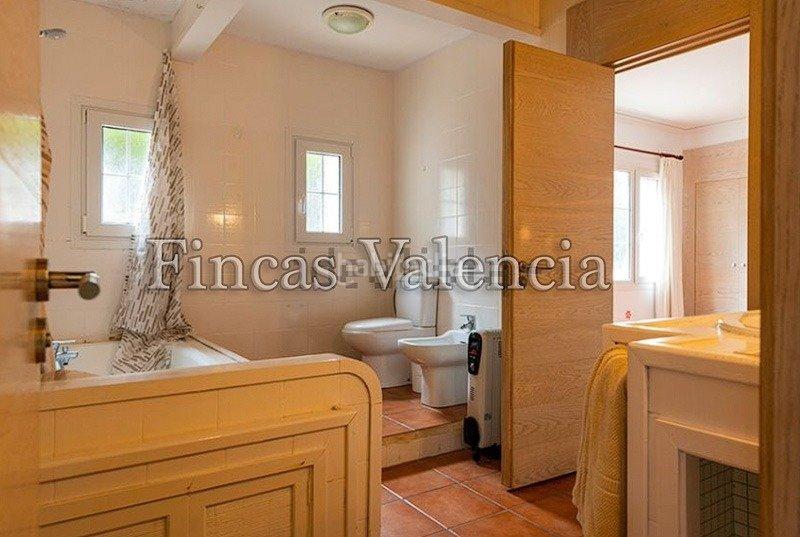 Foto 3c18e928-1375-4730-9fa7-65088fc576e2. Miete chalet mit heizung parking pool in Godella