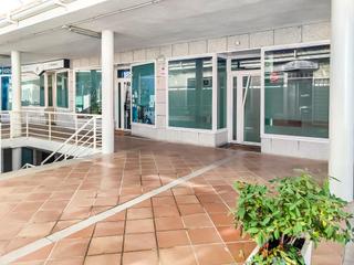 Location Local commercial  Calle calle de la iglesia. Alquiler local comercial , el mas competitivo de moralzarzal !!!