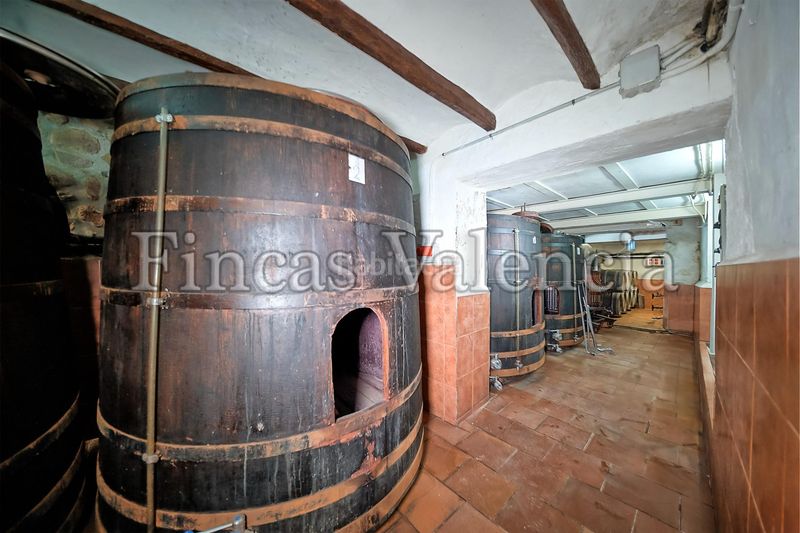 Foto a9f0545a-7f20-4650-a27b-c45657819895. Masia a Azuébar