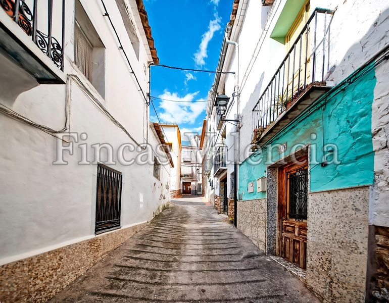 Foto b846ff06-4b91-4b06-9172-21117a8d5d26. Masia a Azuébar