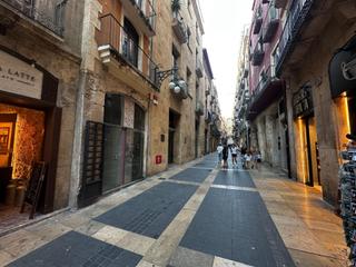 Rent Business premise in Part Alta. Local comercial en carrer major en la parte alta de tarragona.