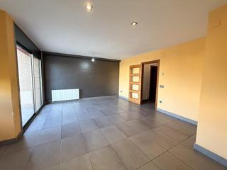 Location Maison jumelée à Espluga de Francolí (L´). Adosado en lesplugas de francoli con garaje y patio.