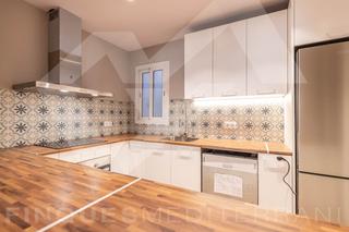 Miete Etagenwohnung in Eixample. Preciosa vivienda semi nueva.