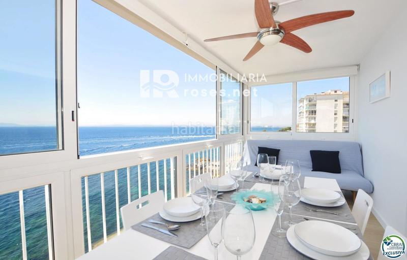 Foto c8081b89-fbce-499c-99f5-3f53f269aabe. Piso impresionante apartamento con vistas panorámicas al mar, reformado, parking incluido en Roses