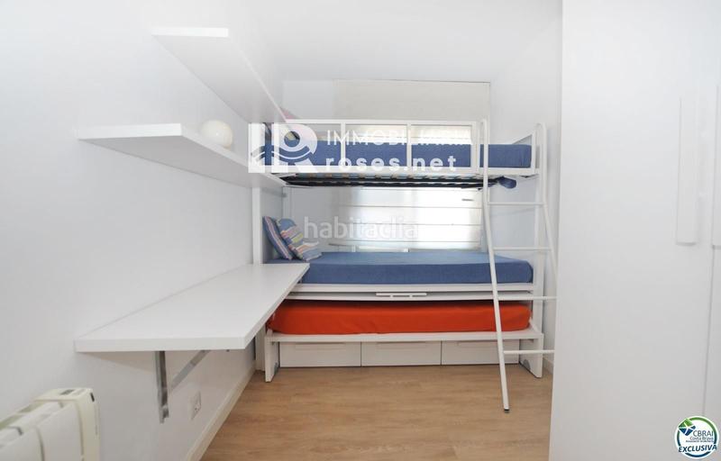 Foto e638f9ca-49bb-4596-b7b1-3540db8b4bd3. Piso impresionante apartamento con vistas panorámicas al mar, reformado, parking incluido en Roses