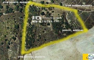 Landgut  Butaros. Terreno rustico de 18000 m en garriguella