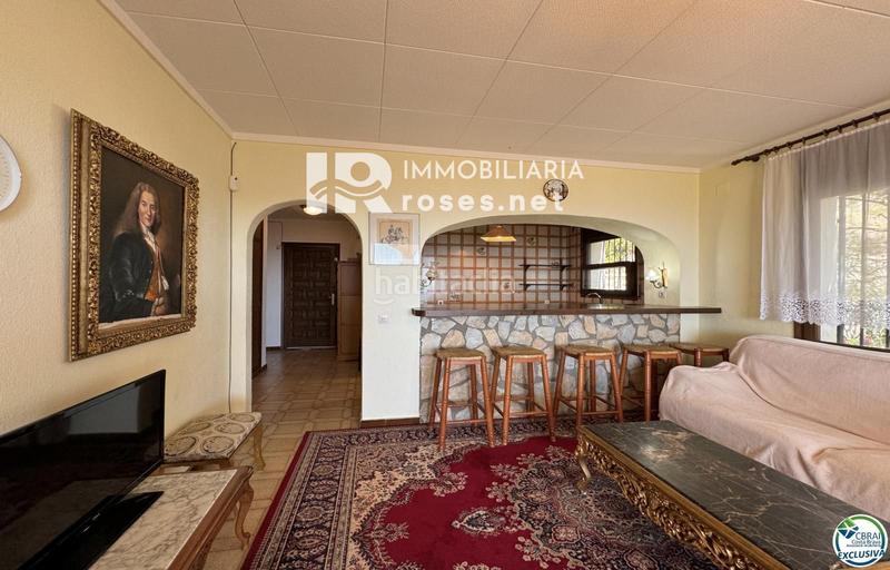 Foto b94d9ce6-101e-43e1-b1c3-6e9f0804eddb. Casa  para reformar con increíbles vistas al mar! en Roses