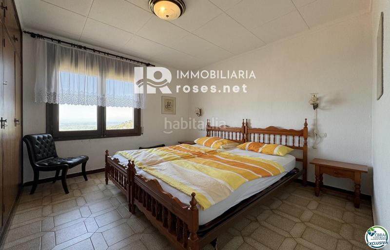 Foto d1c41b4e-55ec-42df-b3d3-0ac8424ab9de. Casa  para reformar con increíbles vistas al mar! en Roses