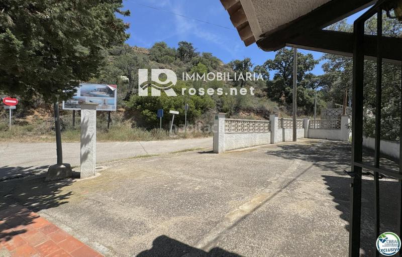 Foto f801abd1-634f-457c-9ca7-8293ec22ae5e. Casa  para reformar con increíbles vistas al mar! en Roses