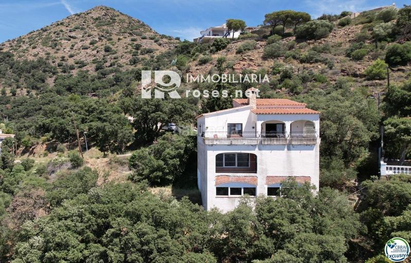 Foto fa4092d4-4a30-479b-85f1-1564dd6b8b03. Casa  para reformar con increíbles vistas al mar! en Roses